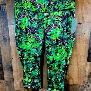EXERTEK Women's Fitted Crop Yoga Pants Leggings Size PXL Floral Green & Black